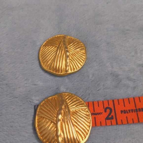 Vintage Textured Goldtone Disc Style Clip Earrings - Picture 7 of 7